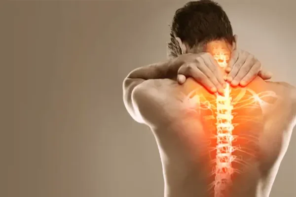 Dor cervical e tensão no pescoço: causas, sintomas e tratamento eficaz